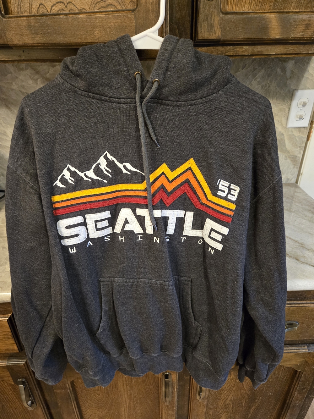 Seattle Graphic Hooded Sweatshirt - Charcoal